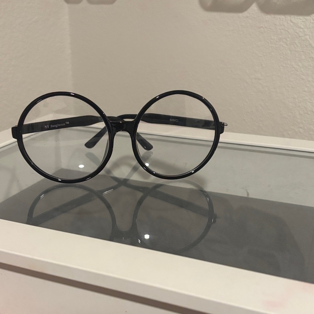 Professor Round Eyes - Picture 5 of 5